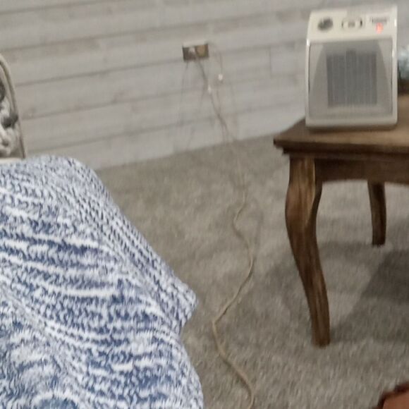 Chaps Easy Care short sleeved button up shirt. 60% cotton 40% poly . size Large - Picture 3 of 3